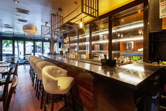 344 E 59th St, New York, NY for lease Interior Photo- Image 2 of 5