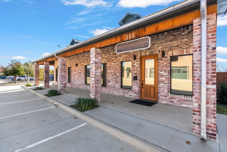 255 W Princeton Dr, Princeton, TX for lease - Building Photo - Image 1 of 10