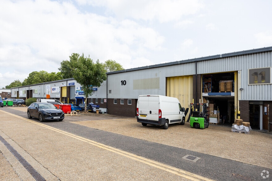 Longfield Rd, Tunbridge Wells for lease - Building Photo - Image 3 of 9