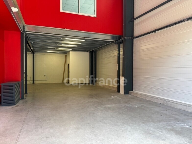 Industrial in Heillecourt for lease - Interior Photo - Image 3 of 4
