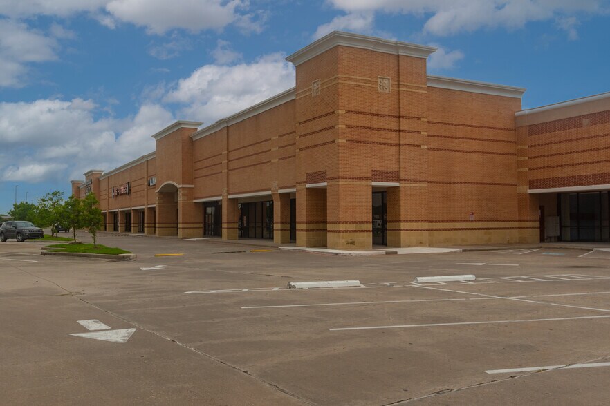 11603-11797 Highway 6, Sugar Land, TX à louer - Photo du bâtiment - Image 1 de 4
