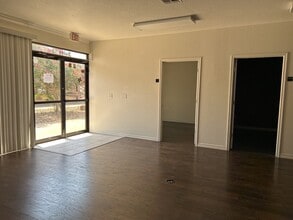 4003 W Stan Schlueter Loop, Killeen, TX for sale Interior Photo- Image 1 of 12