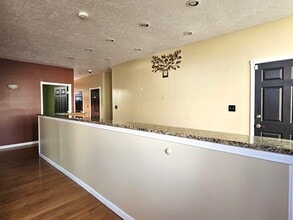 219 Jefferson St, Fairmont, WV for sale Interior Photo- Image 1 of 7