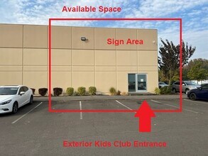 6095 SE Tualatin Valley Hwy, Hillsboro, OR for lease Building Photo- Image 1 of 9