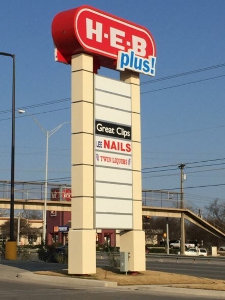 Ih 35, Waco, TX à louer - Photo principale - Image 1 de 1