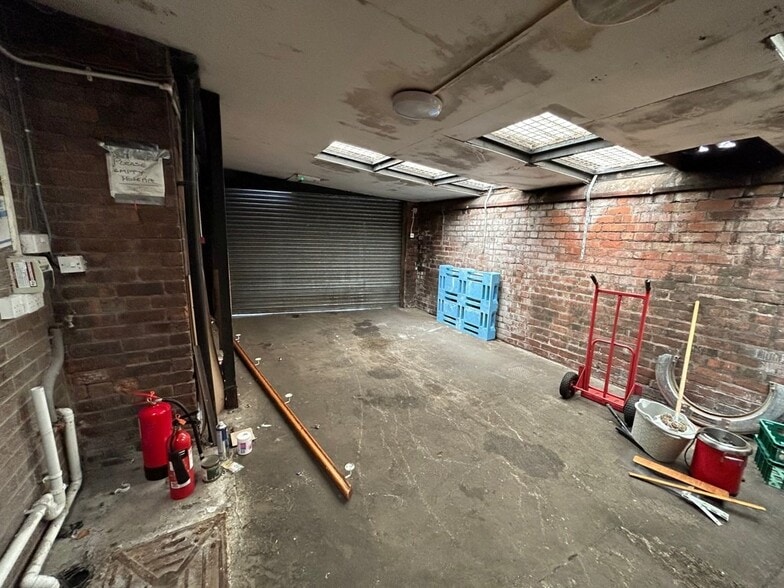 80 Brook St, Carlisle for sale - Interior Photo - Image 3 of 7