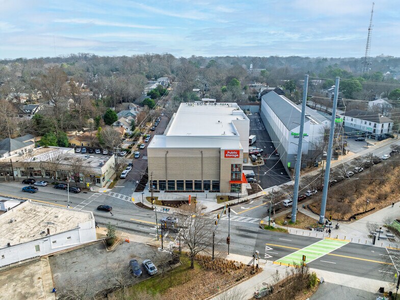 597 Cooledge Ave NE, Atlanta, GA à louer - Photo du bâtiment - Image 3 de 10