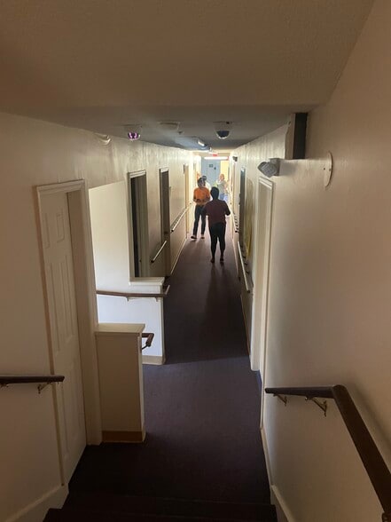 127 S Sixth St, Warner Robins, GA à vendre - Photo intérieure - Image 3 de 40