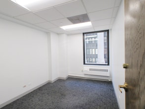 100 N LaSalle St, Chicago, IL for lease Interior Photo- Image 1 of 5