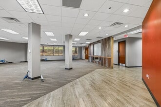 660 Bakers Bridge Ave, Franklin, TN for lease Interior Photo- Image 2 of 12