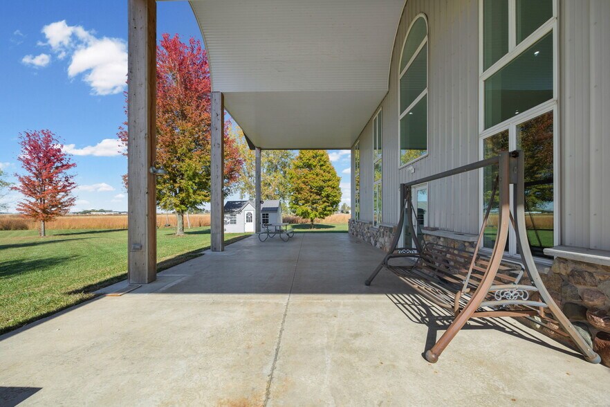 8796 S US Highway 231, Brookston, IN à vendre - Photo du bâtiment - Image 3 de 43