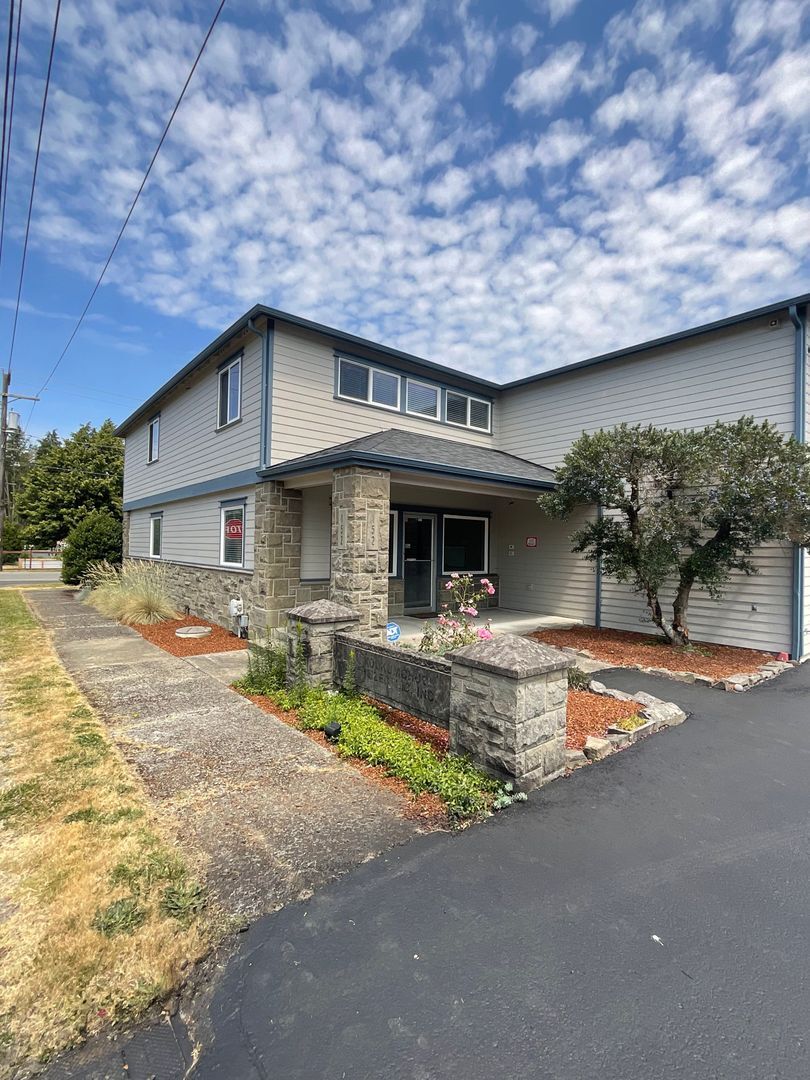 152 Stage St N, Tenino, WA for lease Building Photo- Image 1 of 14