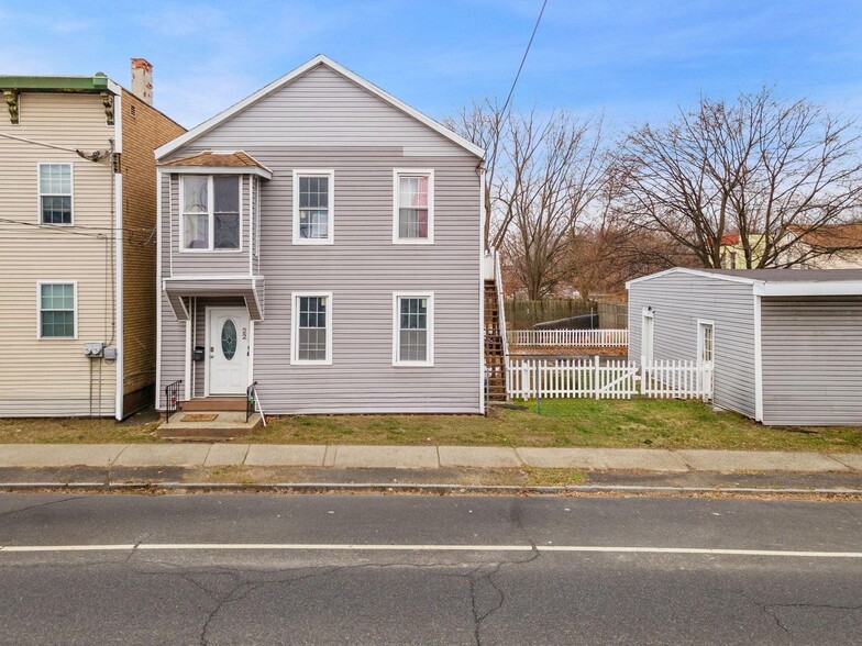 22 13th St, Watervliet, NY for sale - Primary Photo - Image 1 of 18