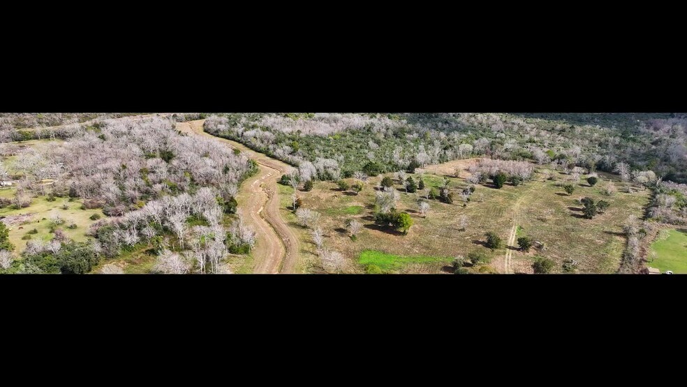 10 FM 2403, Alvin, TX à vendre - Vidéo sur l’inscription commerciale - Image 2 de 10