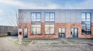 Old Portsmouth Rd, Guildford for lease Building Photo- Image 1 of 8