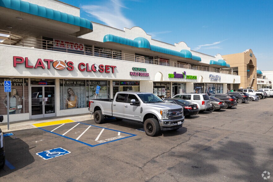 450 Fletcher Pky, El Cajon, CA à louer - Photo du bâtiment - Image 3 de 15