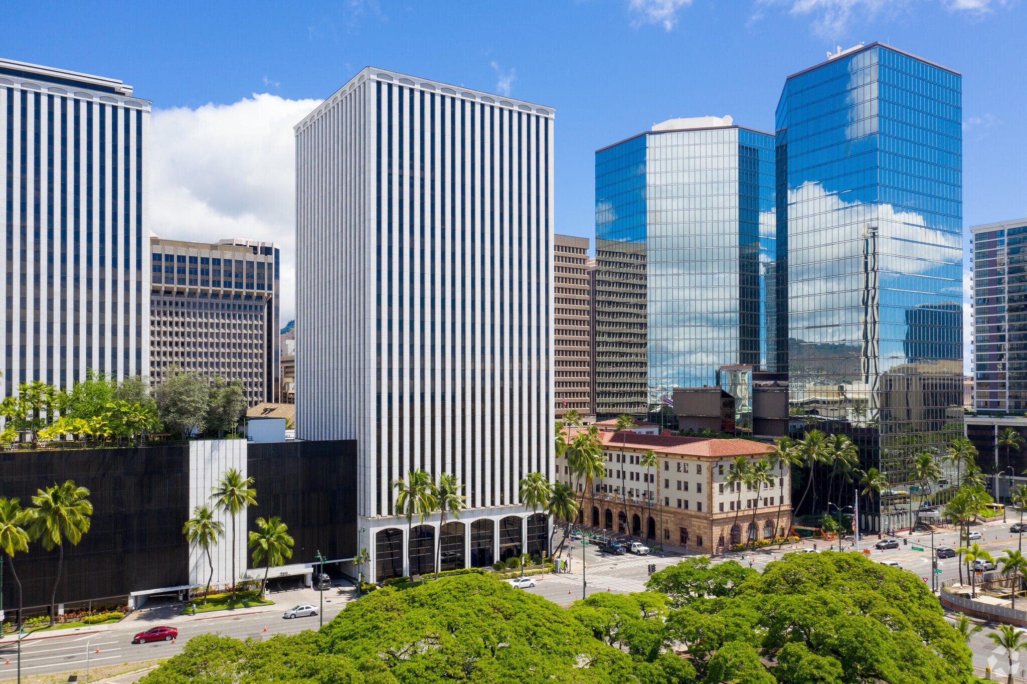 700 Bishop St, Honolulu, HI for lease Primary Photo- Image 1 of 10