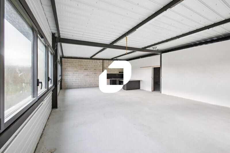 Flex in Marcoussis for lease - Interior Photo - Image 3 of 16