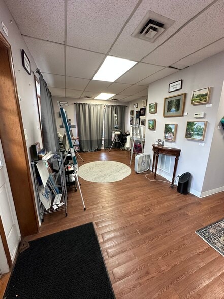 8951-8971 Center St, Manassas, VA for lease - Interior Photo - Image 2 of 8