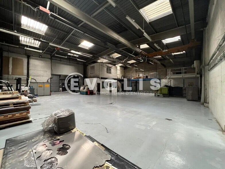 Local d'activités dans Saint-Priest à vendre - Photo intérieure - Image 2 de 15