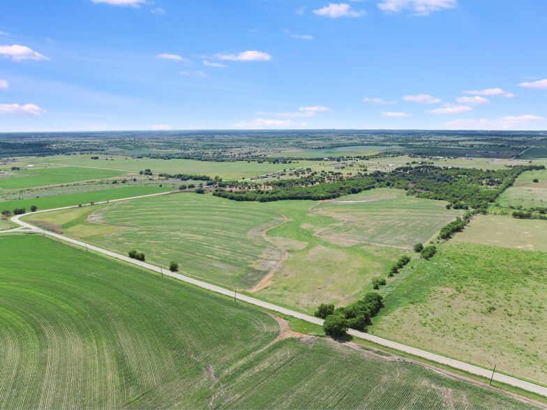 15614 Manda Carlson Rd, Manor, TX à vendre - Photo du bâtiment - Image 3 de 12