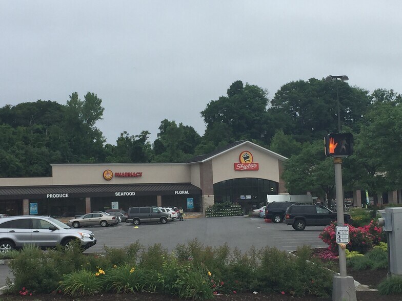 713-745 Foxon Rd, East Haven, CT à louer - Photo du bâtiment - Image 3 de 4