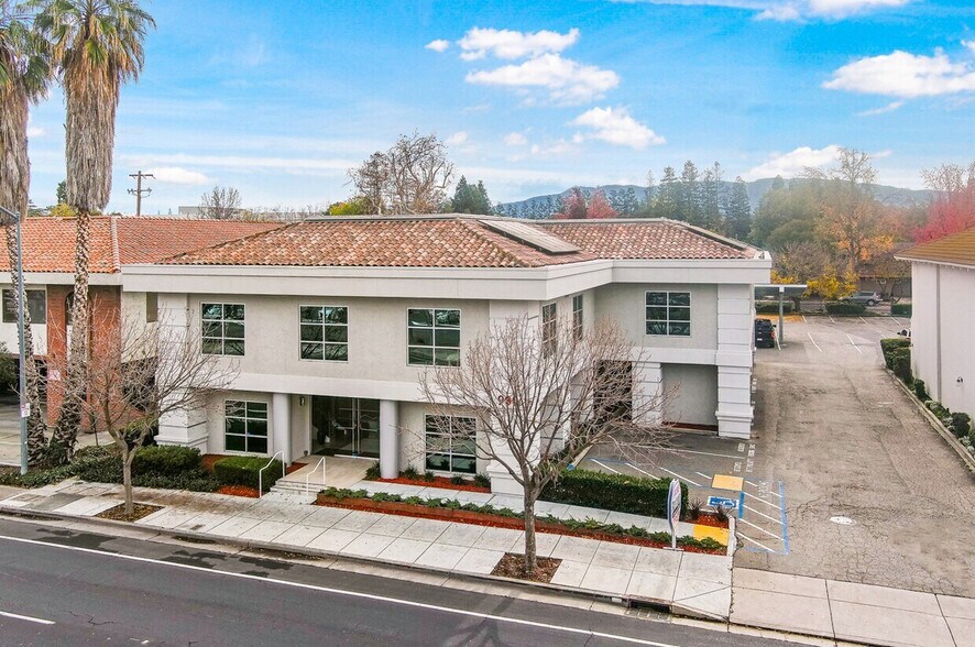 900 E Campbell Ave, Campbell, CA à louer - Photo du bâtiment - Image 2 de 24