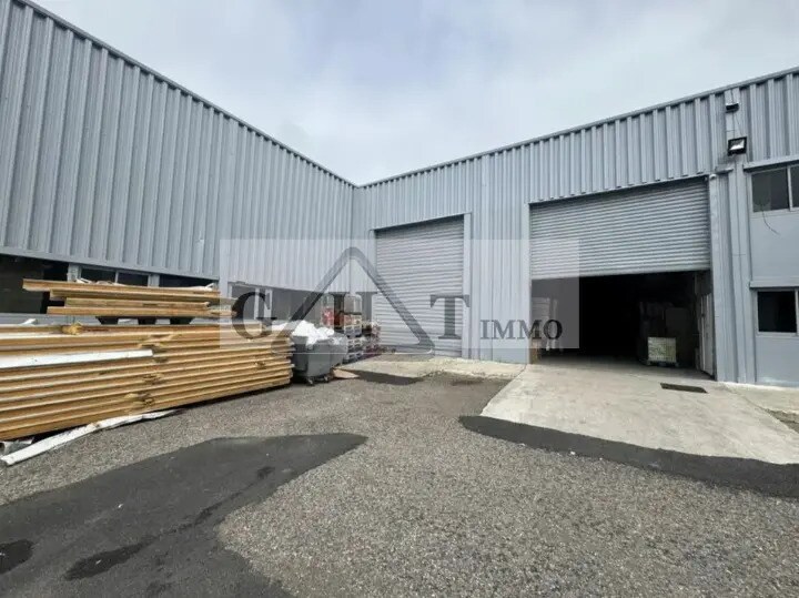 Industrial in Sarcelles for sale Building Photo- Image 1 of 6