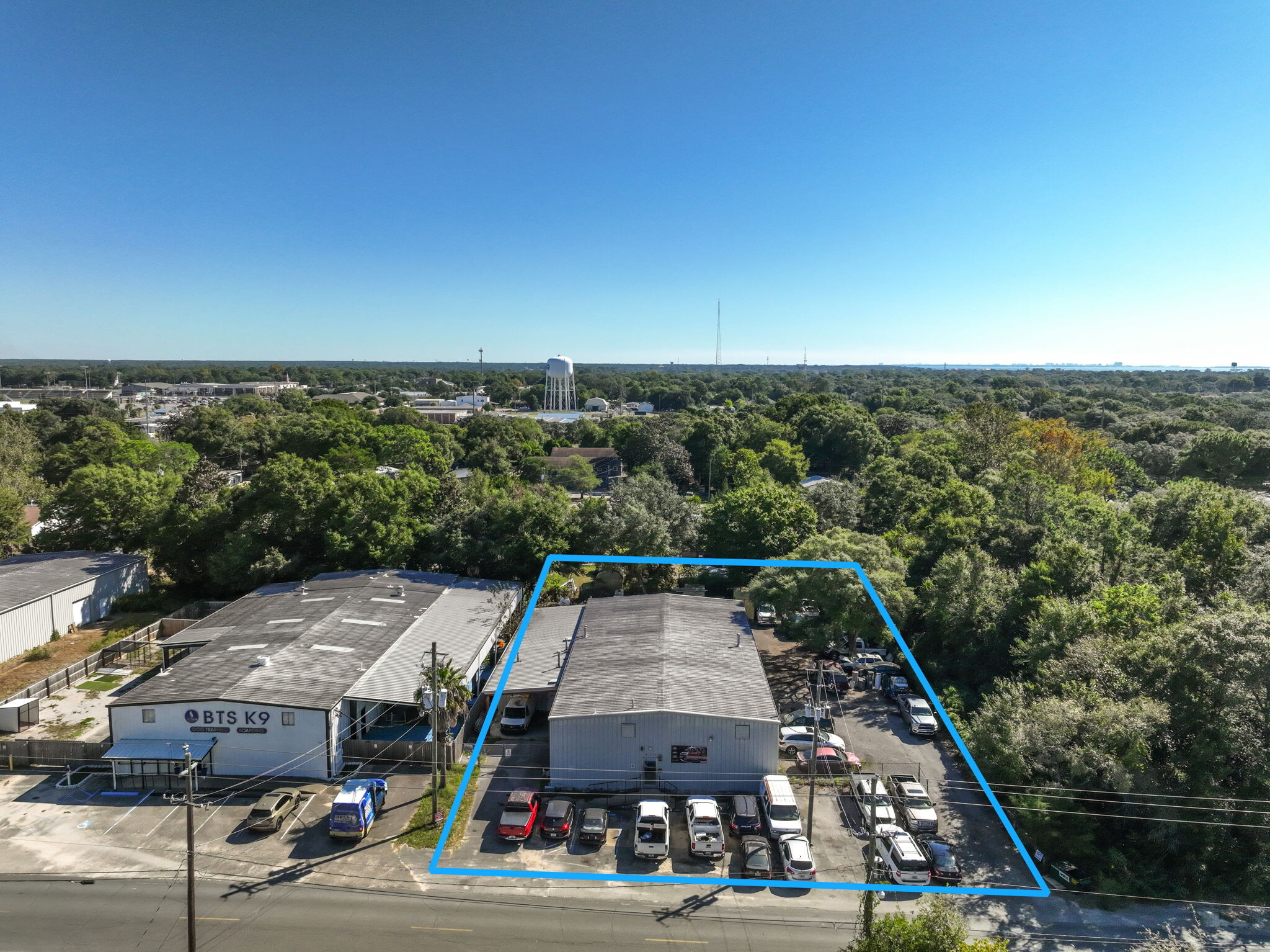 817 Navy St, Fort Walton Beach, FL for sale Primary Photo- Image 1 of 11