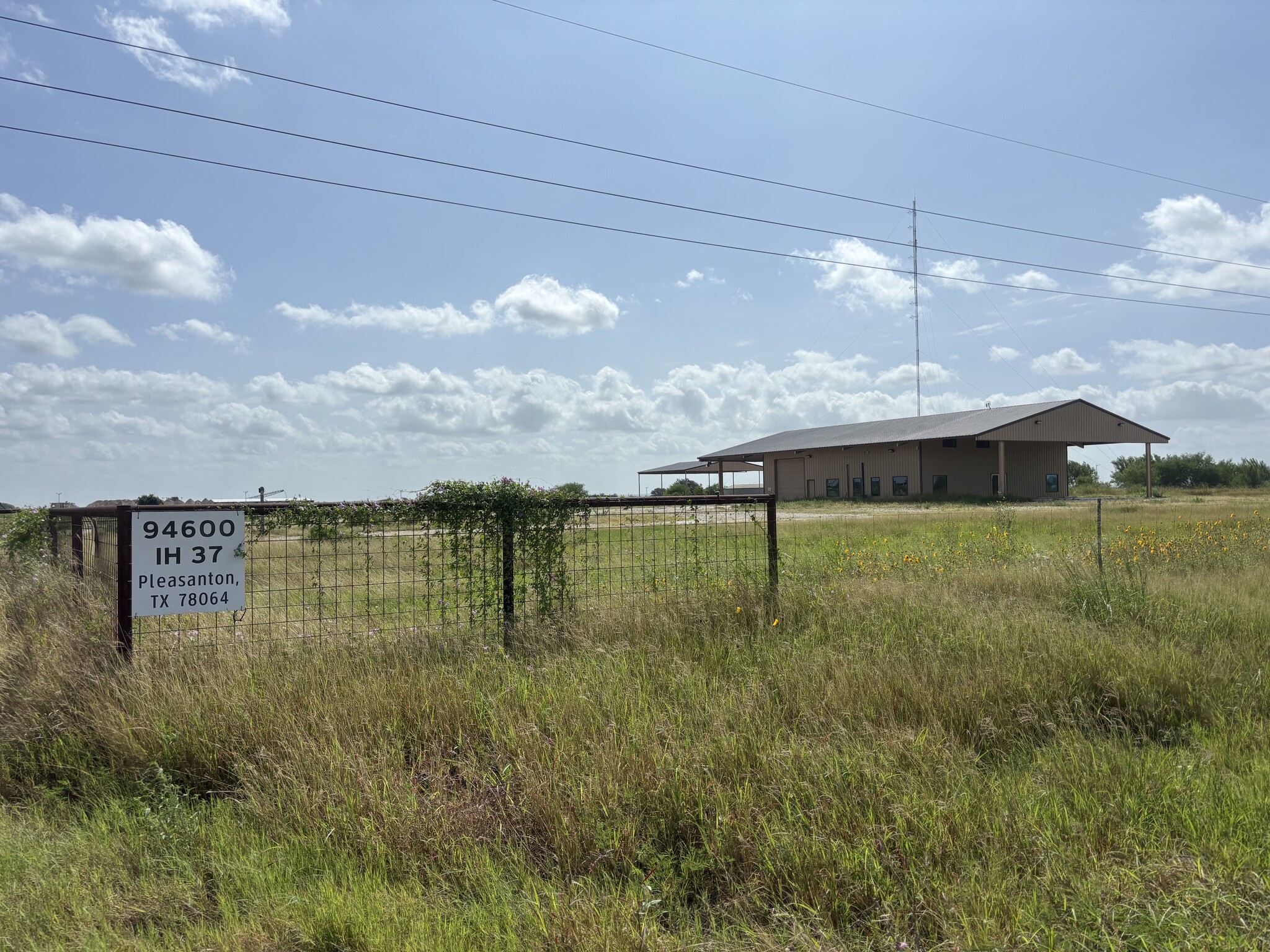 94600 I-37, Pleasanton, TX à louer Photo intérieure- Image 1 de 17