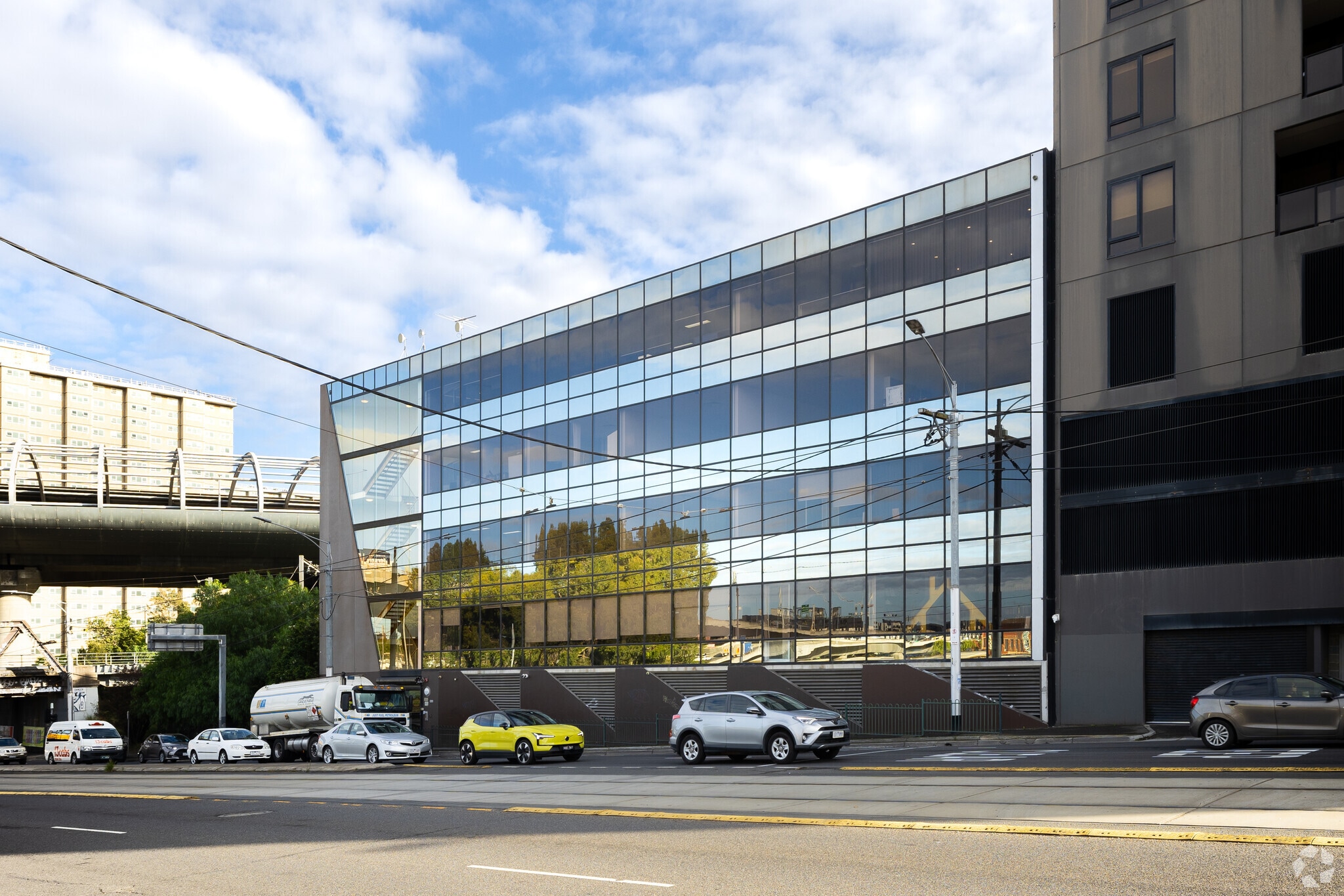 70 Racecourse Rd, North Melbourne for sale Primary Photo- Image 1 of 4