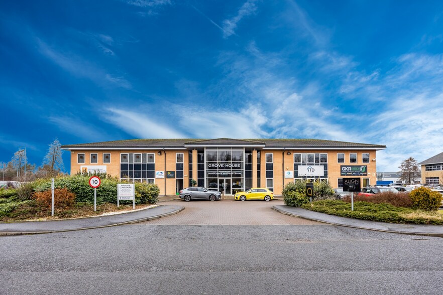 1 Kilmartin Pl, Uddingston à louer - Photo du bâtiment - Image 2 de 7