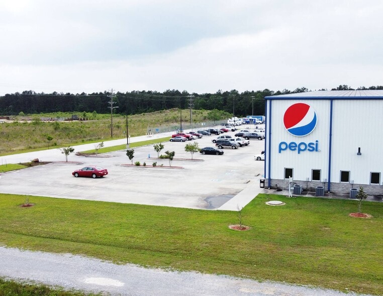 28517 S Frost Rd, Livingston, LA for sale - Building Photo - Image 2 of 7