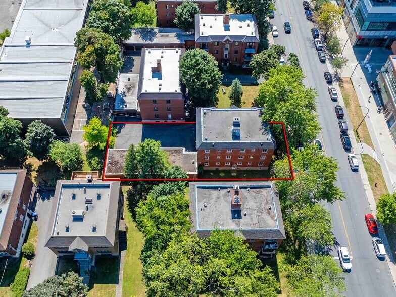 2750 Av Van Horne, Montréal, QC à vendre - Photo du bâtiment - Image 2 de 9