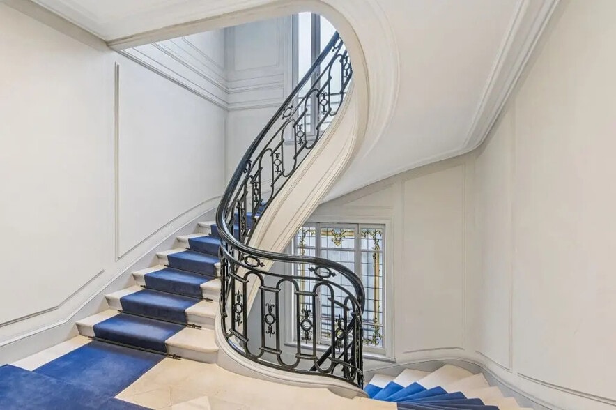 17 Rue De Miromesnil, Paris à louer - Photo du bâtiment - Image 3 de 14