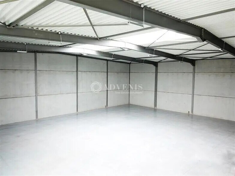Industrial in Roncq for lease - Interior Photo - Image 2 of 6