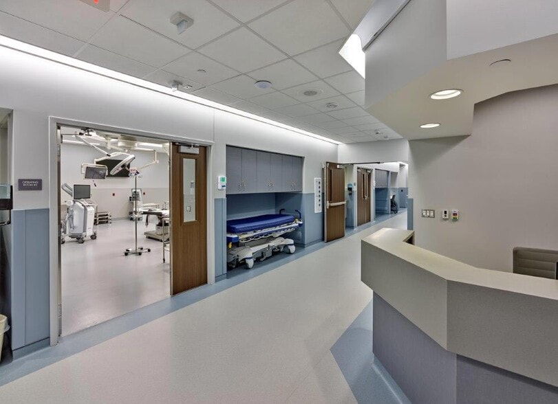 475 Enterprise Dr, Royersford, PA for lease - Interior Photo - Image 2 of 28