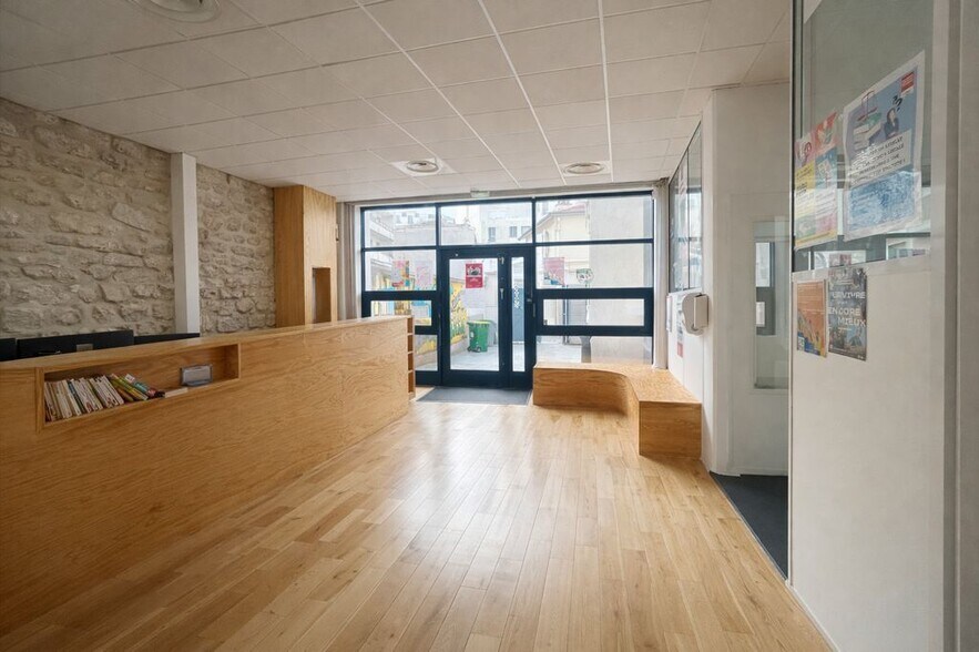 9 Impasse Milord, Paris for lease - Lobby - Image 3 of 10