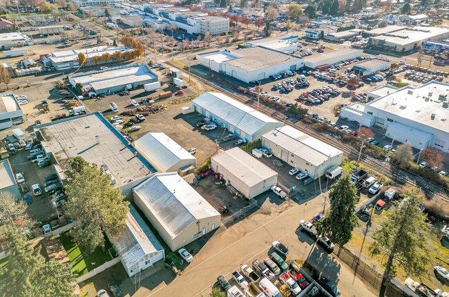 Plus de détails pour 160 SW Freeman Ave, Hillsboro, OR - Industriel à louer
