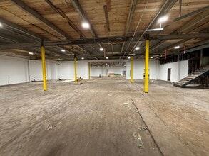 1766 E 133rd St, East Cleveland, OH for lease Interior Photo- Image 2 of 13
