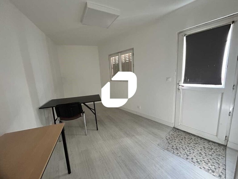 Bureau dans Argenteuil à louer - Photo intérieure - Image 2 de 9