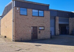 Eastern Rd, Aldershot for lease Building Photo- Image 2 of 3