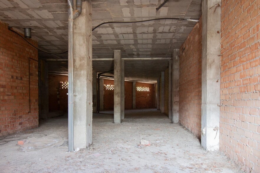 Calle Éufrates, 14, SEVILLA, Sevilla for sale - Building Photo - Image 3 of 45