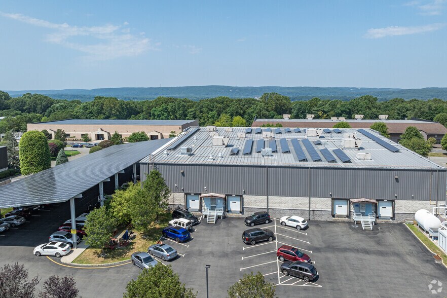 5 Middlebury Blvd, Randolph, NJ à vendre - Photo du bâtiment - Image 2 de 4