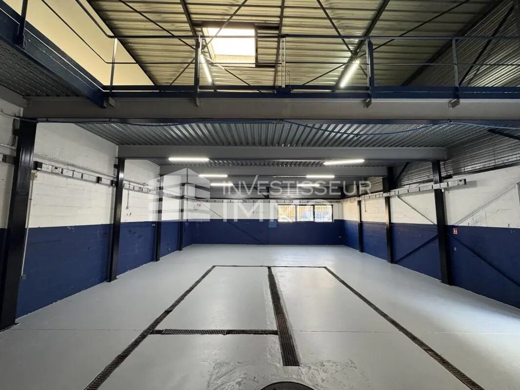 Flex in Ozoir-la-Ferrière for lease Interior Photo- Image 1 of 15