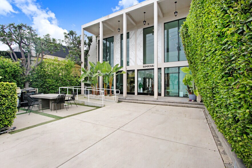 651-653 N La Cienega Blvd, West Hollywood, CA à vendre - Photo du bâtiment - Image 2 de 14