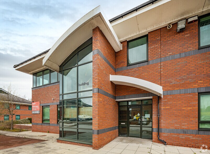 Monks Way, Runcorn à louer - Photo du bâtiment - Image 3 de 5