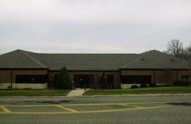 885 S Sawburg Rd, Alliance, OH à louer - Photo du bâtiment - Image 2 de 3
