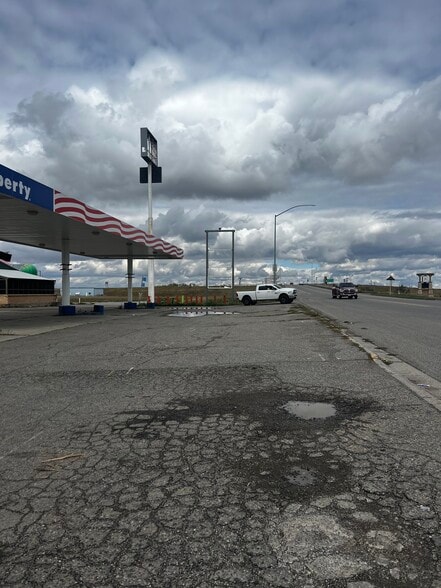 1424 N Crawford St, Hardin, MT for sale - Building Photo - Image 3 of 6