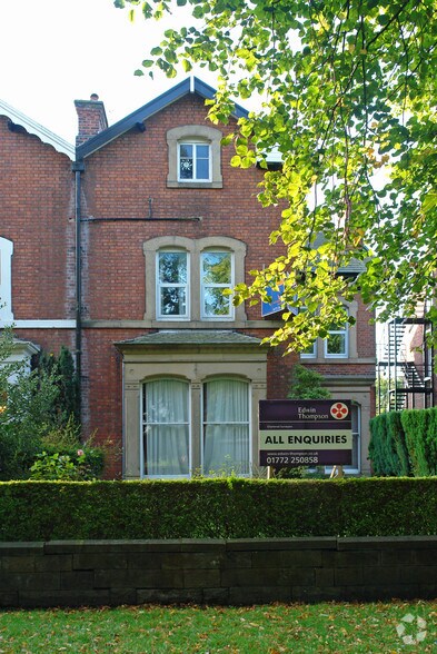 9 Moor Park Ave, Preston à louer - Photo du bâtiment - Image 3 de 8